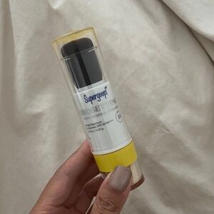 Supergoop! Resetting Powder SPF 35 - Yellow and Black Design